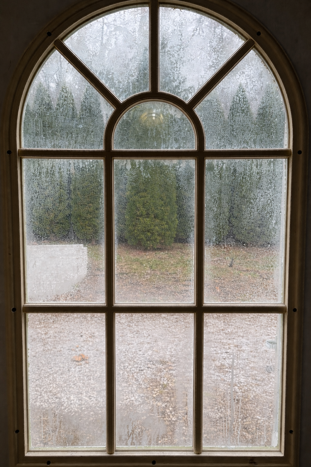 Foggy window glass before replacement in Indianapolis Indiana